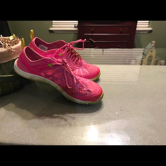 Merrell athletic shoes - Picture 2 of 3